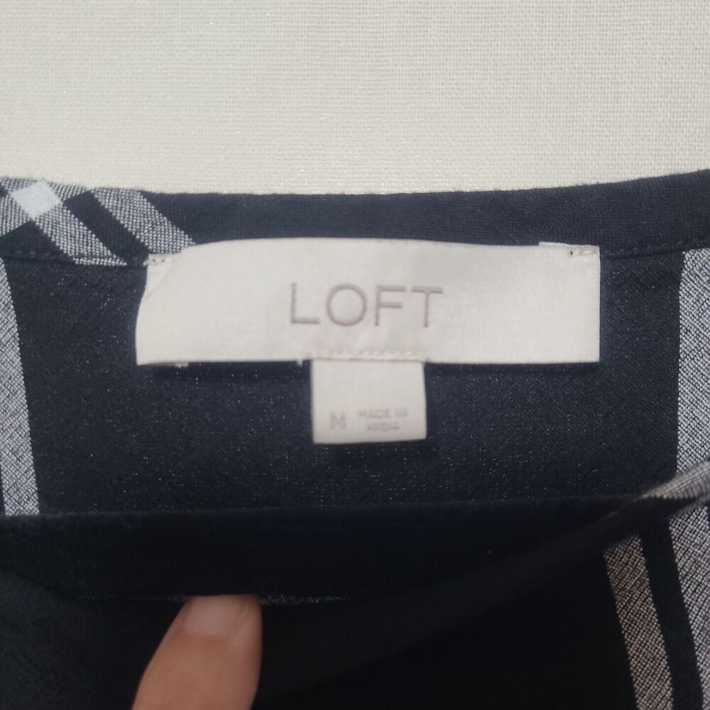 LOFT Embroidered Top Blouse Women Size M Floral Long Split Sleeve Rayon Black - Picture 5 of 9